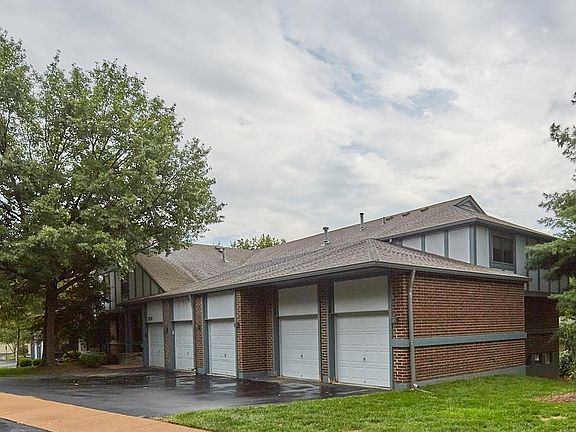 4th image of 13131 Royal Pines Dr Unit 7