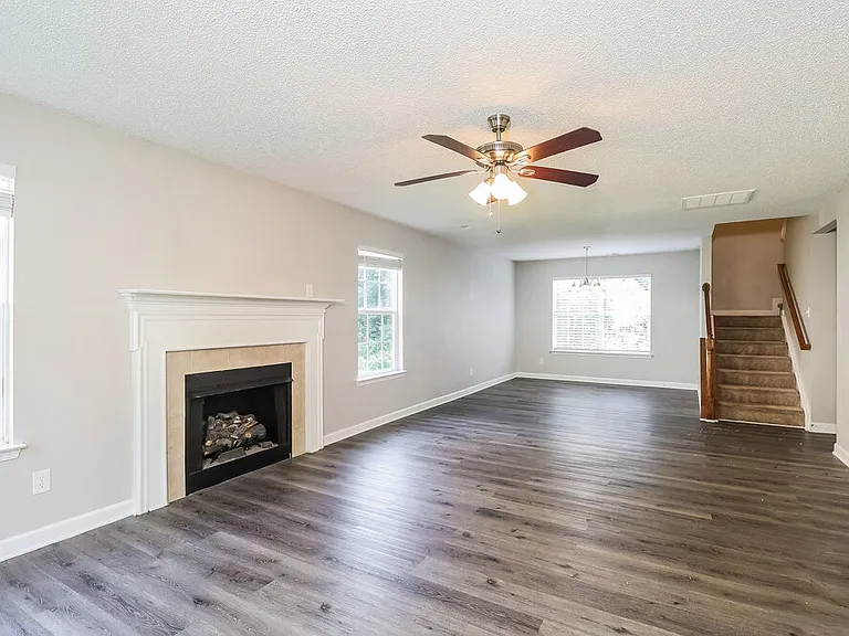 2127 Pleasant Dale Dr — Photo 6