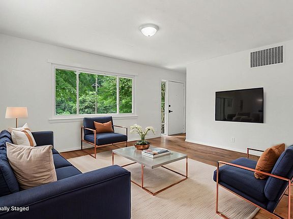 4th image of 1614 Alcott St