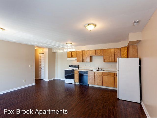 2nd image of 210 E Brooklyn Ct APT 25