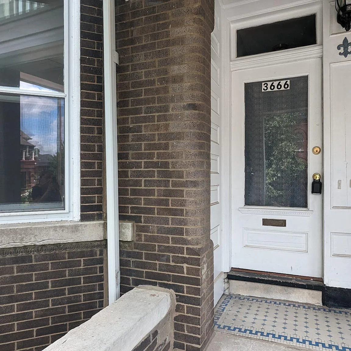 3 bed, 2.5 bath, 1300 sqft, $1,995 — Photo 3