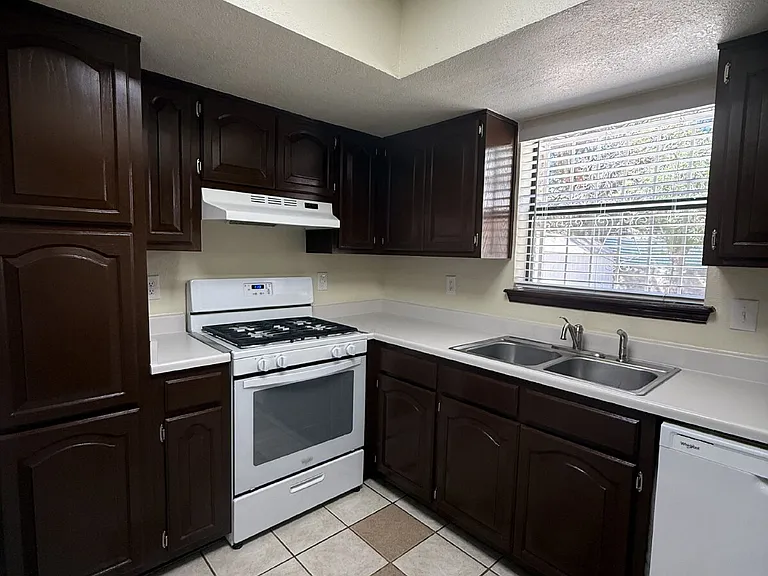 12000 Ivory Gate Way — Photo 12