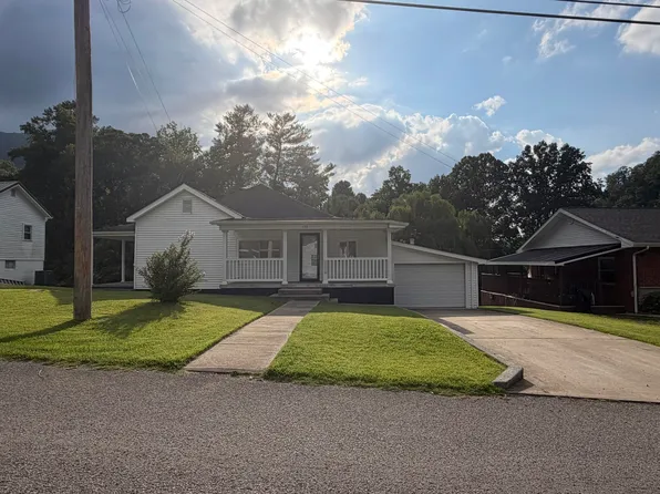 175 Maggard St, Benham, KY 40807