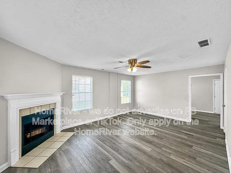 178 Marsh Glen Dr — Photo 6