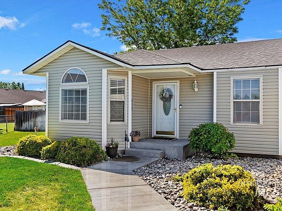 2nd image of 2788 Sagebrush Dr