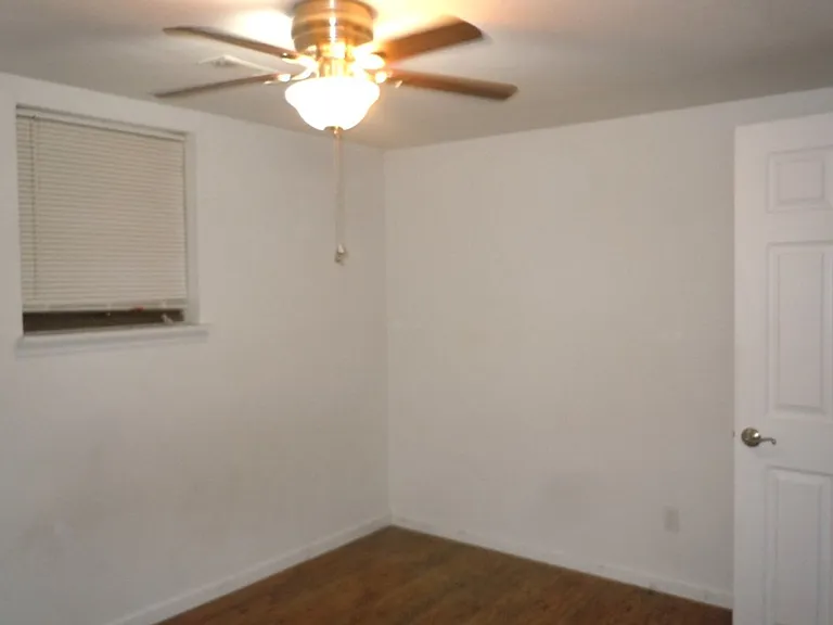 137 Sandridge Dr — Photo 7