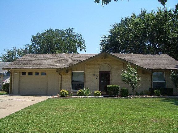 2nd image of 1616 Lorraine Dr