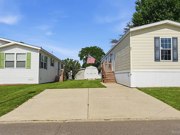2nd image of 92 Normandy Dr