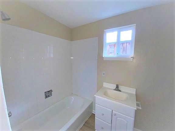 3rd image of 101 Wildwood Ave
