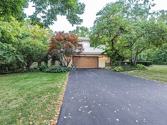 3rd image of 32381 N Forest Dr