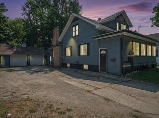 332 S Hooker Ave, Three Rivers, MI 49093