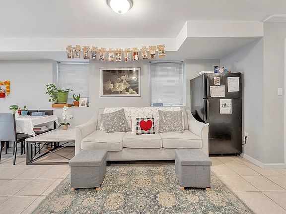 5th image of 23 Cambridge Ave #1