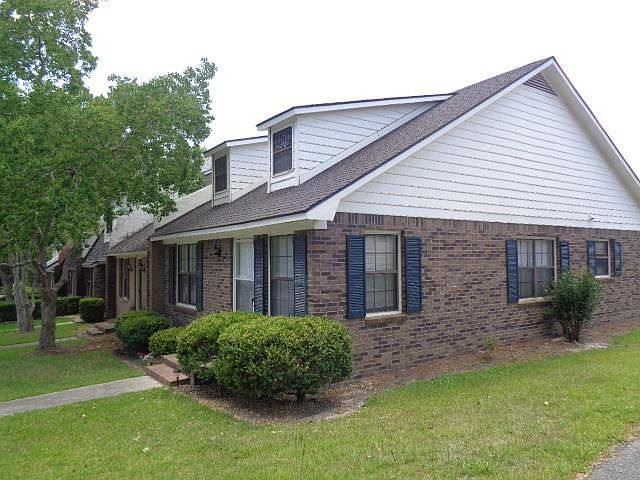 1st image of 1710 Eastview Ln