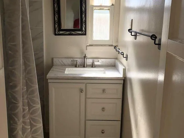 527 N Plaza Amigo — Photo 24