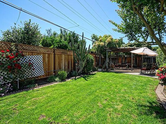 3rd image of 2526 Gunar Dr