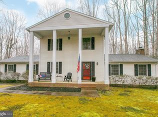 14 Winslow Rd, Fredericksburg, VA 22406