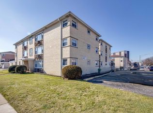 8501 W Catalpa Ave APT 2S, Chicago, IL 60656