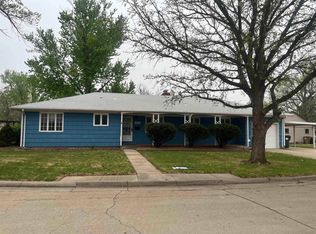 1001 Tobias Dr, Lyons, KS 67554