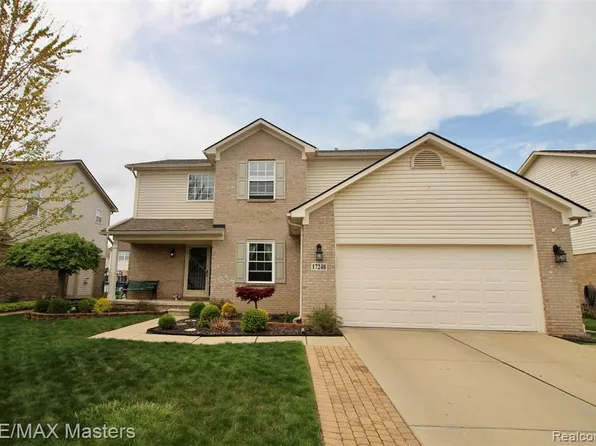 17248 Michigan Heights Dr #146, Brownstown, MI 48174