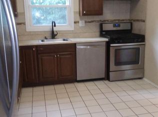 232 Old Post Rd, Edison, NJ 08817