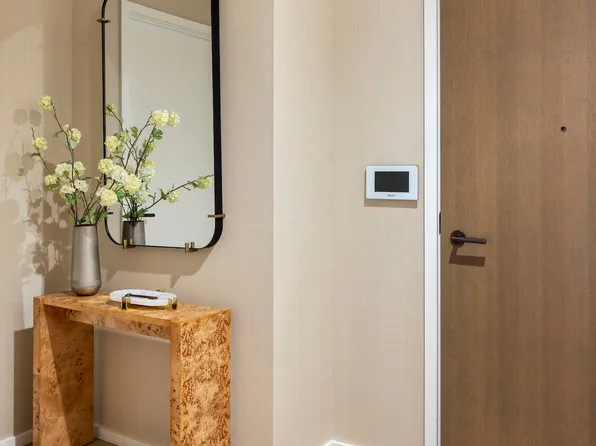 249 East 62nd Street image 13 of 24