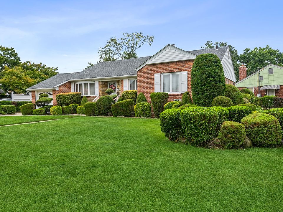 1st image of 1070 Maple Ln