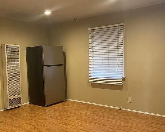 5th image of 11315 Iowa Ave #1