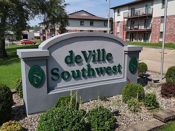 2nd image of 917 Southwest Blvd #O