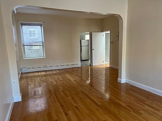 4th image of 22-39 35th St #1