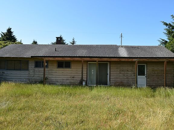 5th image of 590 Ensign Ave NW