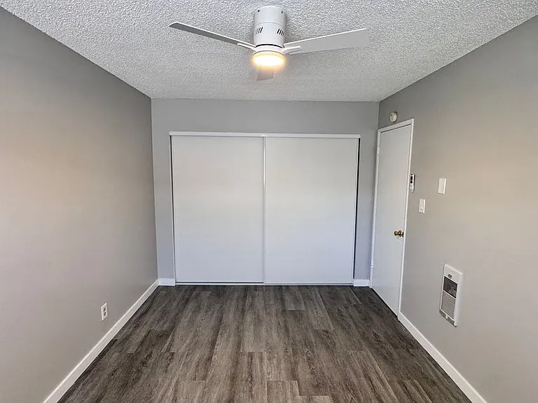 4321 Green Ave — Photo 17