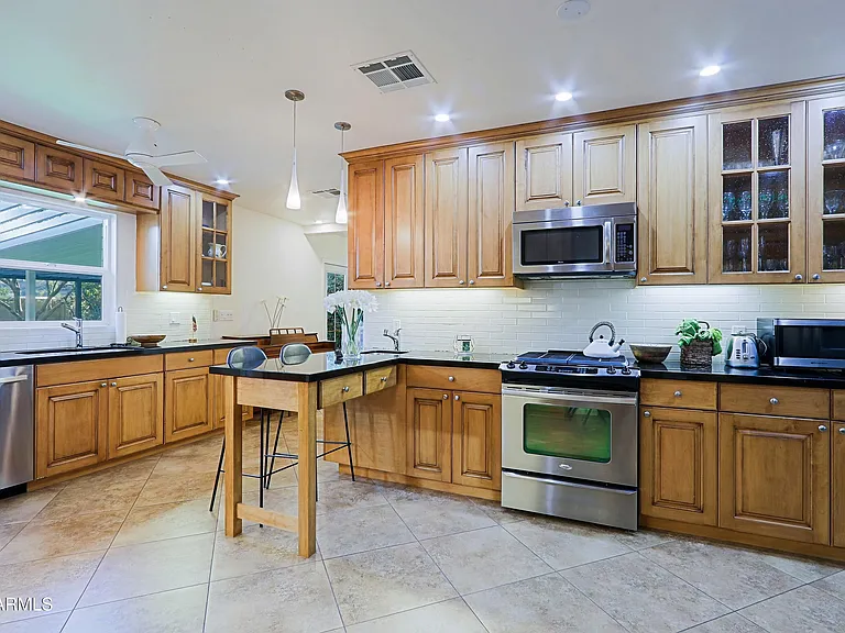 4645 E Windsor Ave — Photo 11