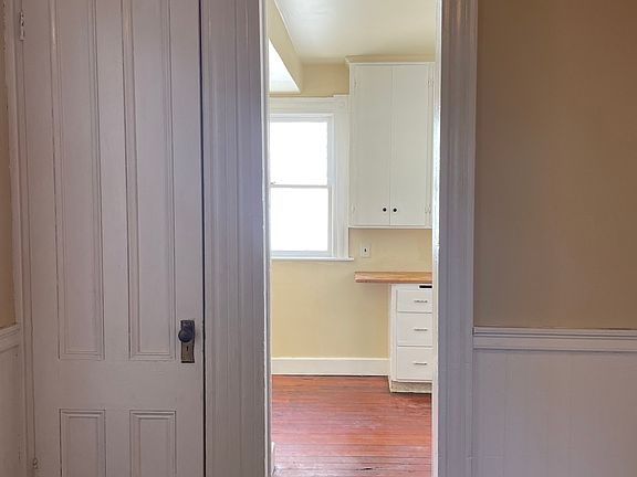 5th image of 1069 4th St