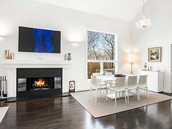 3rd image of 151 Northside Dr