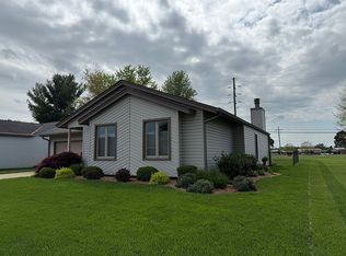 3742 Villa Dr, Columbus, IN 47203