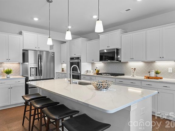 2nd image of 3879 Horsham St #362