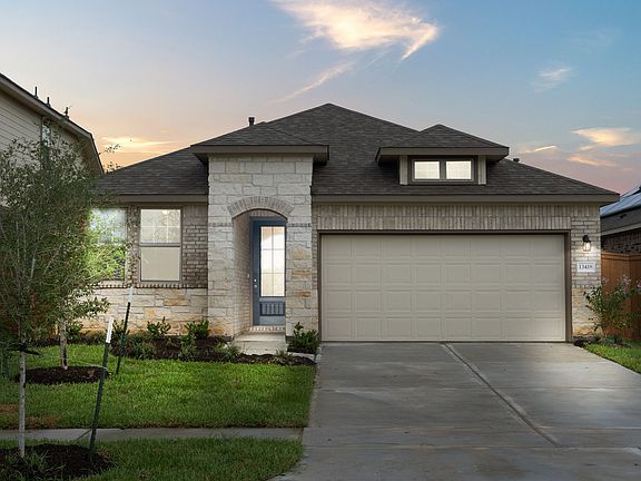 Welcome home to 13418 Rain Lily Drive located in Lago Mar and zoned to Dickinson ISD