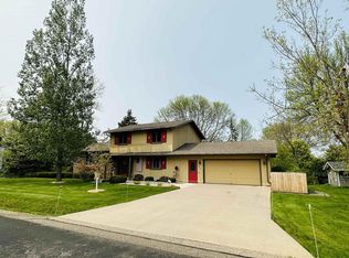 1515 W 4th St, Marshfield, WI 54449