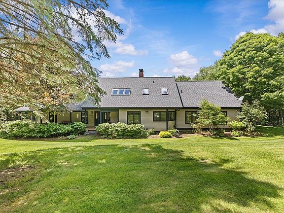 3rd image of 269 Billings Hill Road