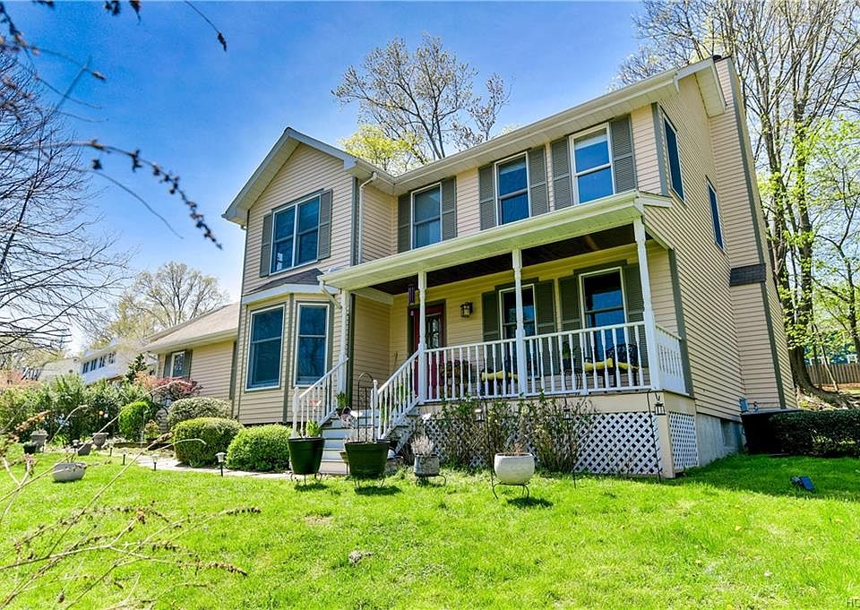 2nd image of 27 Grand Ave