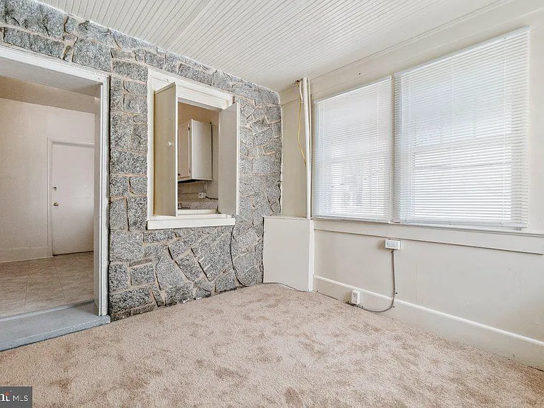 502 S Main St #1A — Photo 13