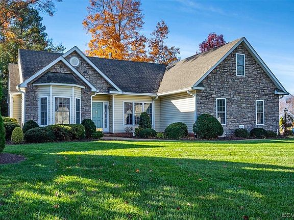 2nd image of 9388 Colincroft Dr
