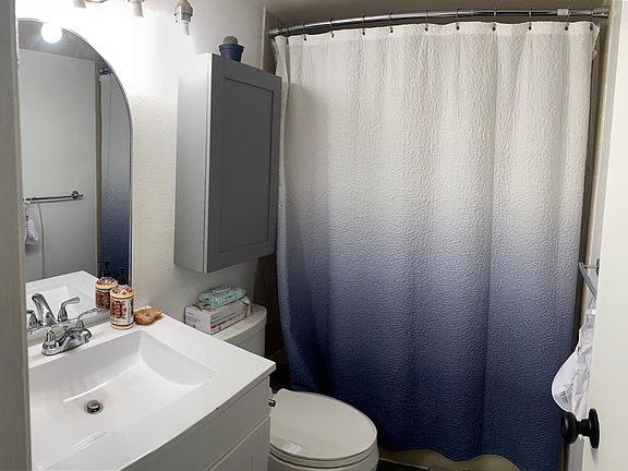 Primary Bedroom bathroom