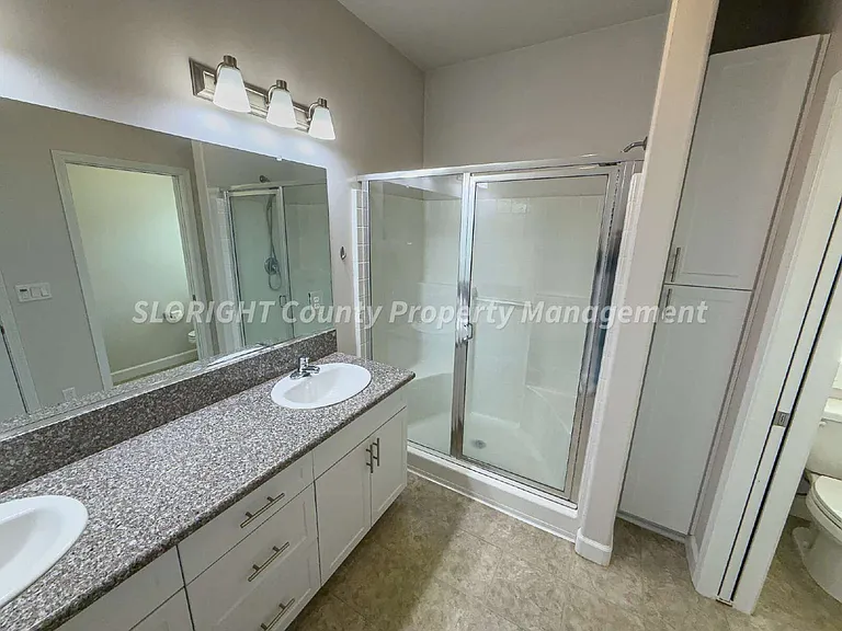 941 Humbert Ave — Photo 24