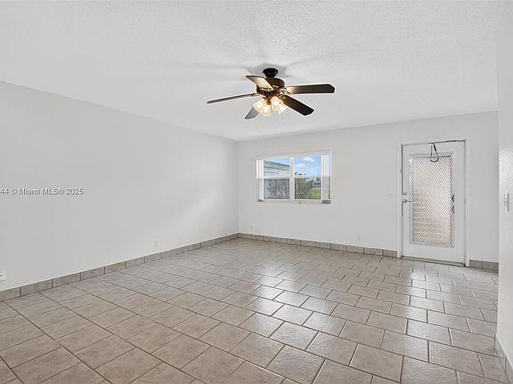 3rd image of 132 Waterford Cir #F