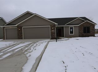 600 Viburnum Creek Run, Avilla, IN
