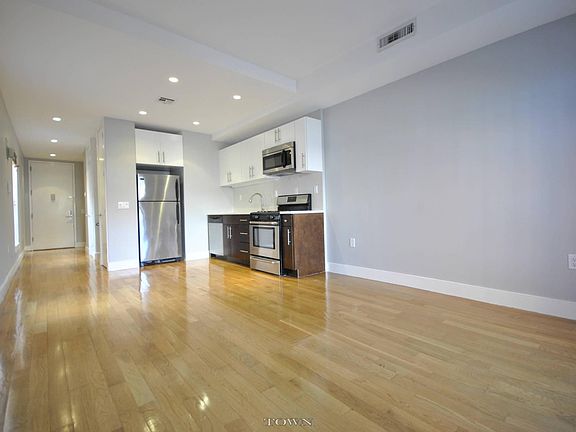 2nd image of 626 Grand Ave #1R