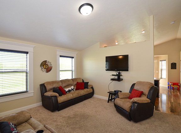 3rd image of 3272 N Quaky Aspen Dr