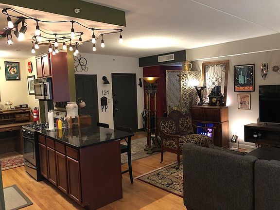 3rd image of 21 Kristin Dr Unit 124
