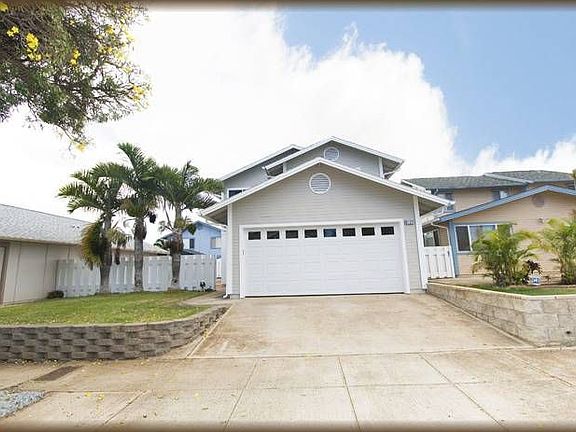 Great curb appeal! Newly